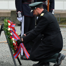 7. november: Kronprins Haakon deltar ved markeringen av Forsvarets minnedag på Akershus festning. Kronprinsregenten la ned krans ved minnesmerket over de falne. Foto: Sven Gj. Gjeruldsen, Det kongelige hoff